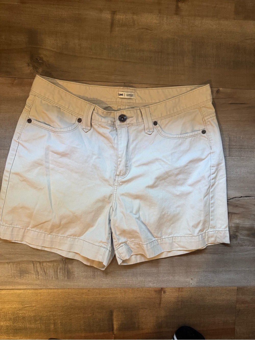 Lee Women's Light Beige Cotton Shorts